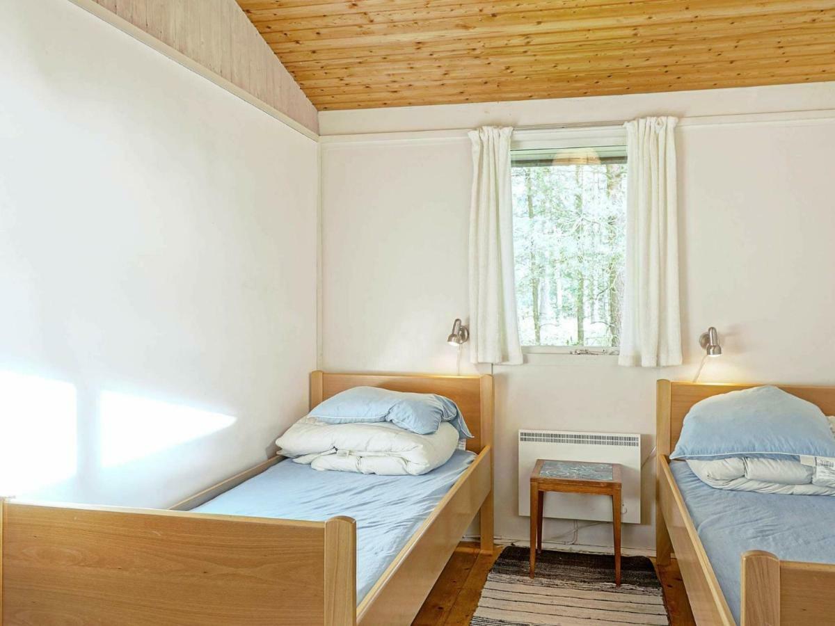 6 Person Holiday Home In Aakirkeby Vester Somarken 外观 照片